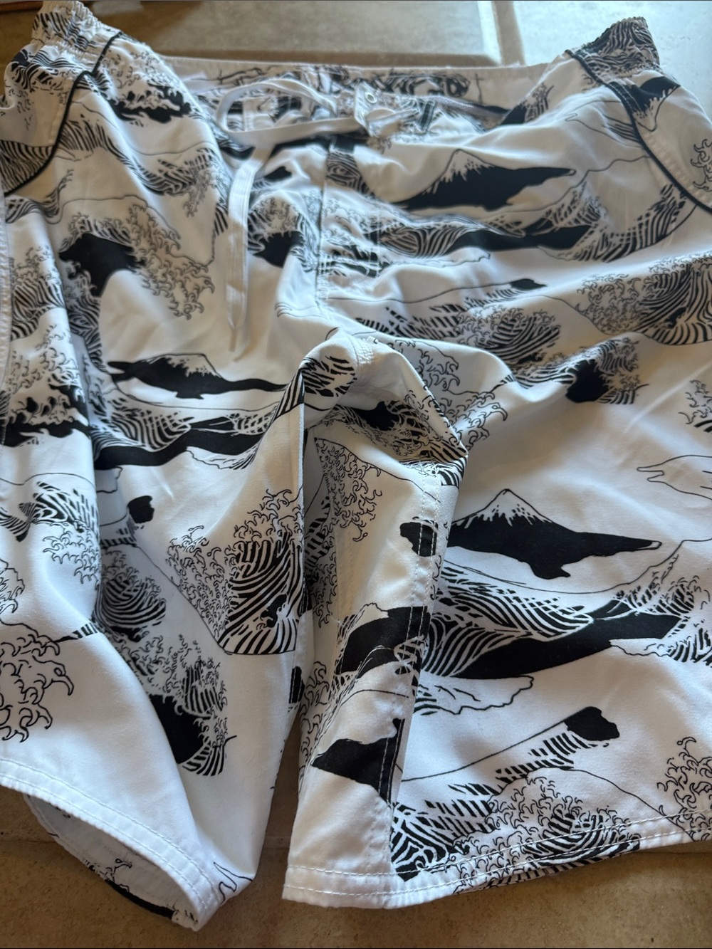 Black & White Wave Print Bed Shorts - Joe Unknown Brand
